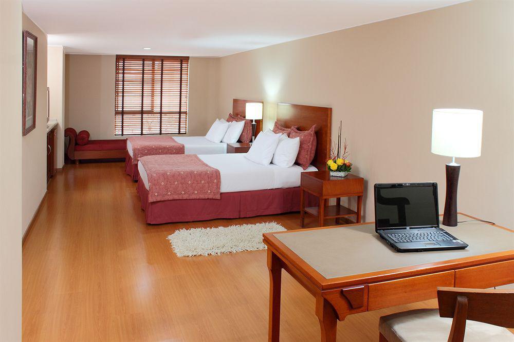 Hotel Estelar Suites Jones Bogotá Oda fotoğraf
